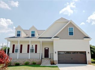 4682 Fairway Run Dr, Pfafftown, NC 27040