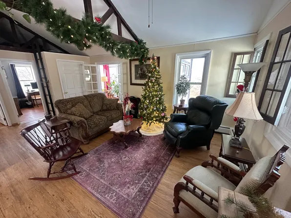 496 Mountainview Ave #B, Valley Cottage, NY 10989