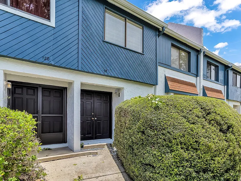118 Lago Vista Blvd — Photo 4