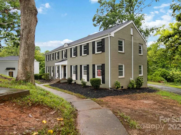 343 Wakefield Dr, Charlotte, NC 28209