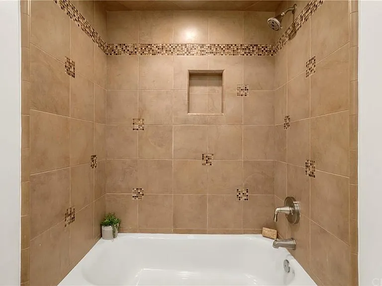 5070 Chapala Dr — Photo 8