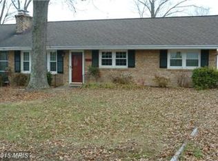 908 Carol Ln, Fredericksburg, VA