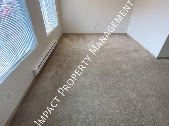 3rd image of 10215 Lundeen Pkwy APT B2