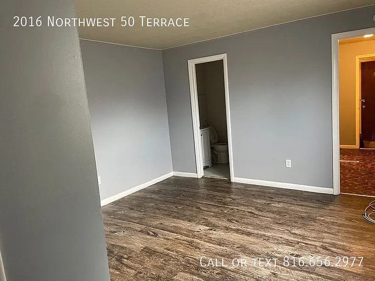 2016 NW 50th Ter — Photo 17