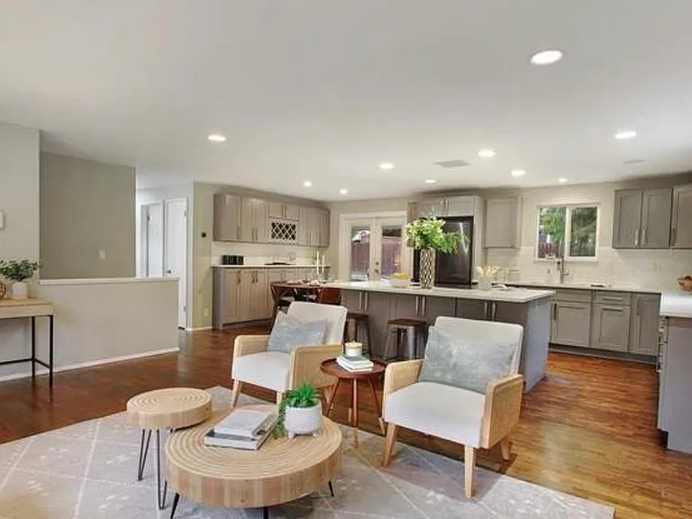 17346 1st Ave NW — Photo 5