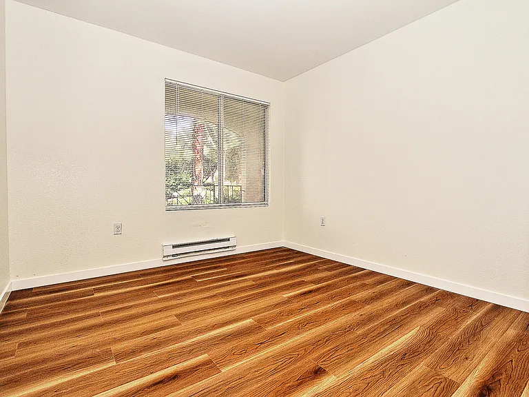 745 Overture Ct — Photo 19