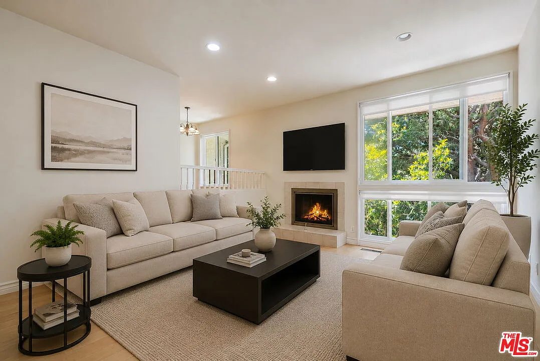 3 bed, 2.5 bath, 1963 sqft, $5,900 — Photo 1