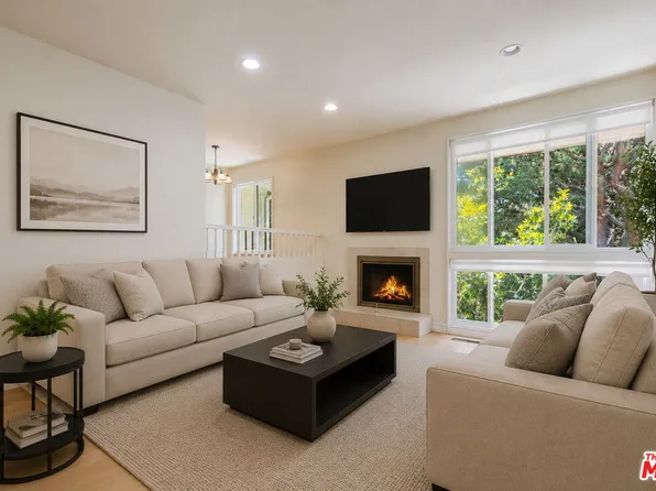 17241 Palisades Cir, Pacific Palisades, CA 90272