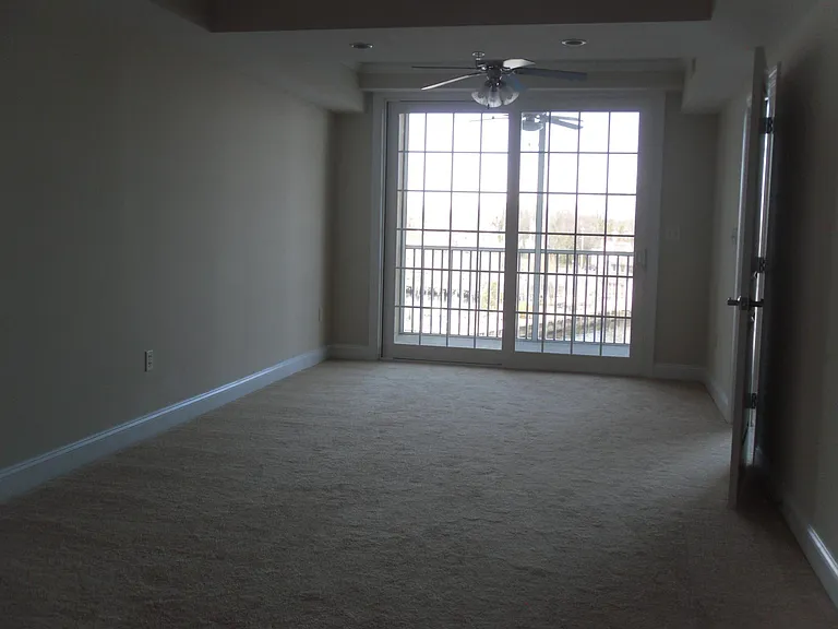 530 Riverside Dr #304 — Photo 4