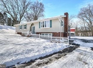 1040 Bowers Bridge Rd, Manchester, PA 17345
