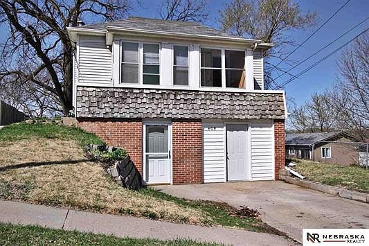 1st image of 608 S 8th St