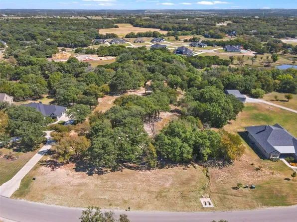 524 Lydia Ln, Granbury, TX 76049