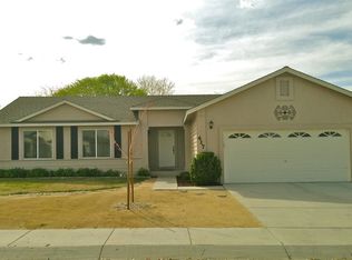 417 Dog Leg Dr, Fernley, NV 89408
