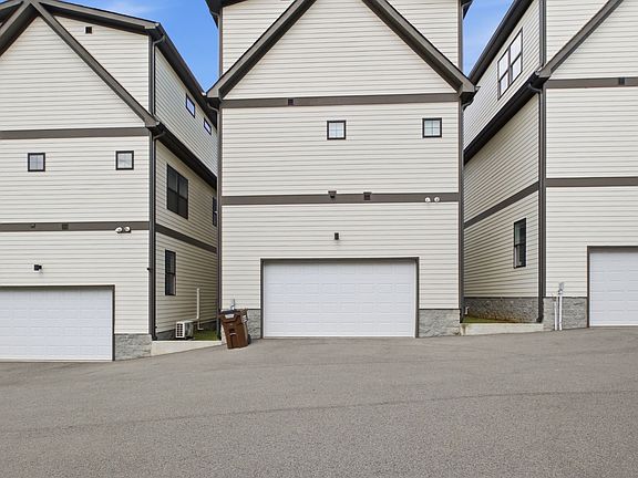 2nd image of 1699 Lischey Ave