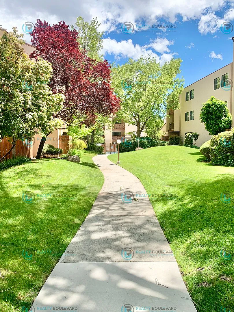 2700 Plumas St. #311 — Photo 2
