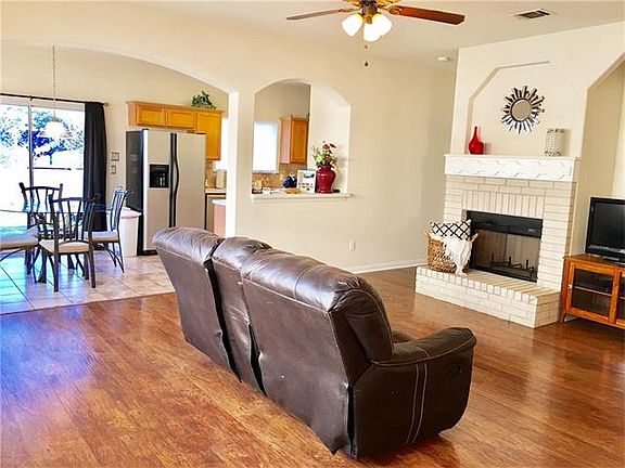2nd image of 1904 Barnett Dr