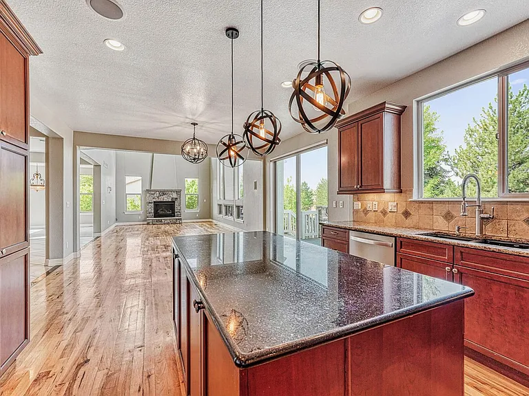 9611 Sunset Hill Dr — Photo 13