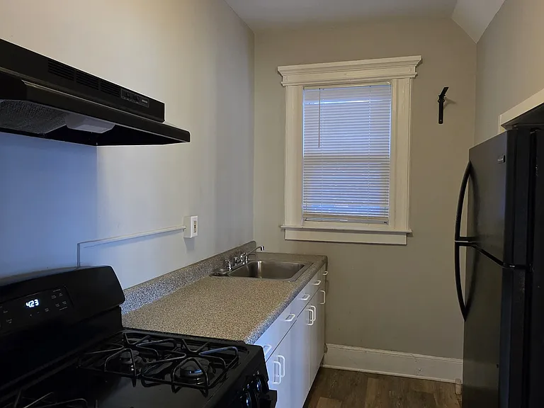 633 Orange St #3 — Photo 8