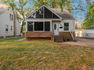 769 Coolidge Ave, Clawson, MI 48017