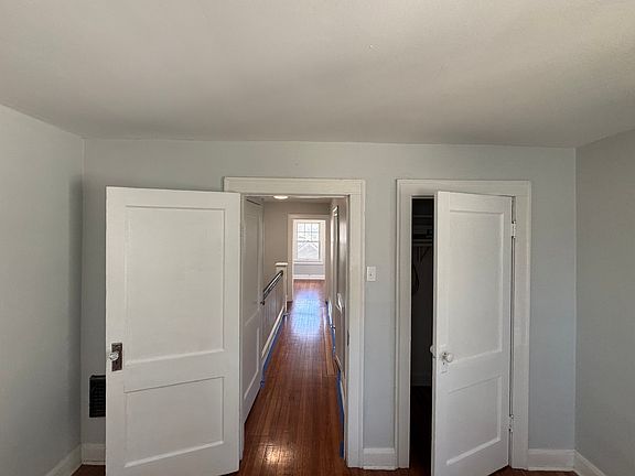 3rd image of 4104 N Capitol Ave