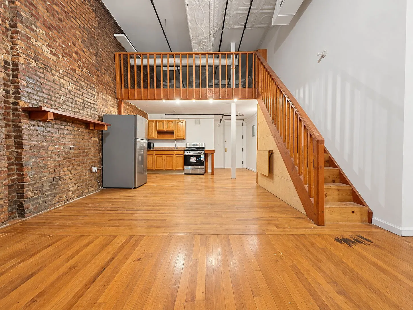 27 Arion Place — Photo 1