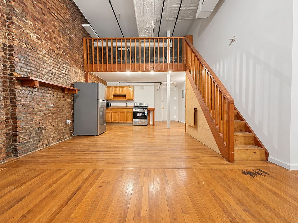 1st image of 27 Arion Pl #101