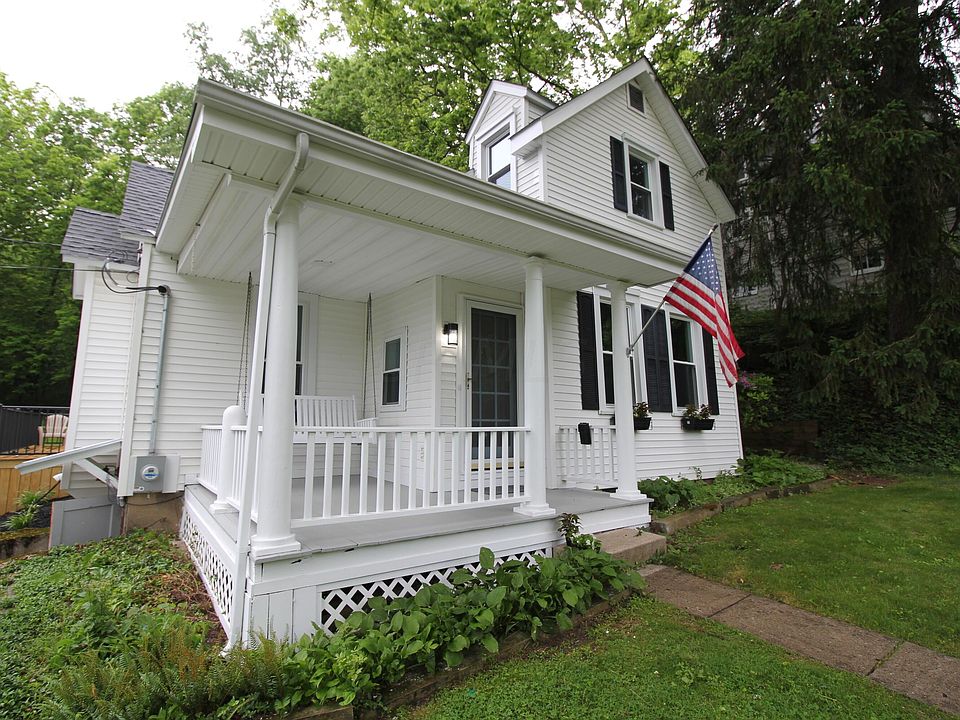 1st image of 135 Thresher St
