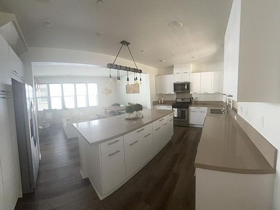 5th image of 5301 Calle Rockfish Unit 95