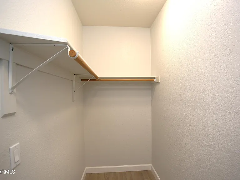 924 E Manor Dr — Photo 19