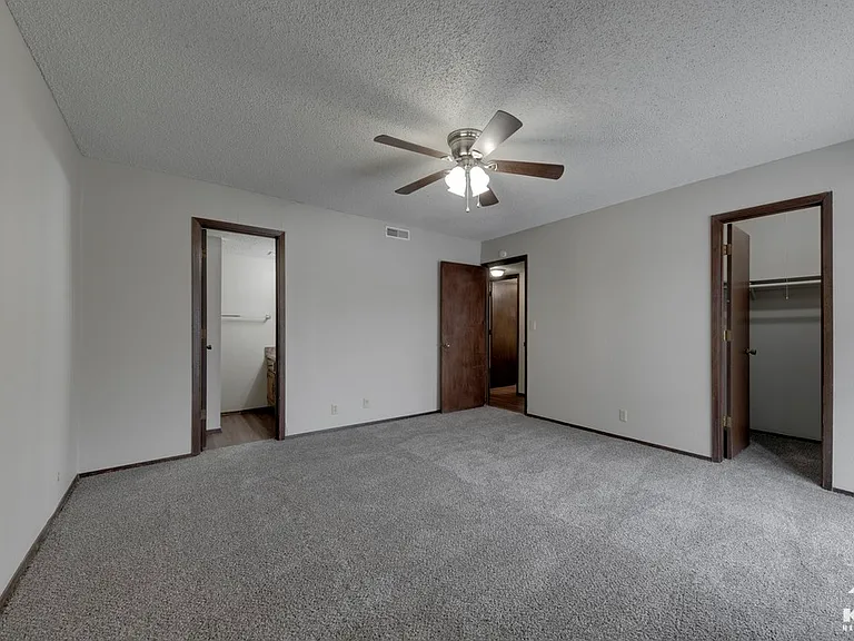 Pheasant Run Apartments — Photo 16