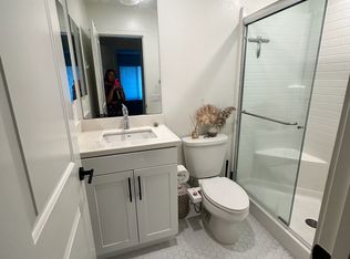 1043 W 223rd St, Torrance, CA 90502