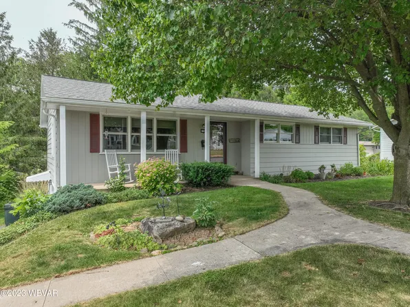 1203 N Hillview St, Lock Haven, PA 17745