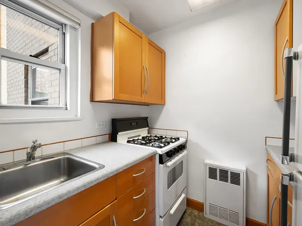 69 West Ninth Street image 3 of 5