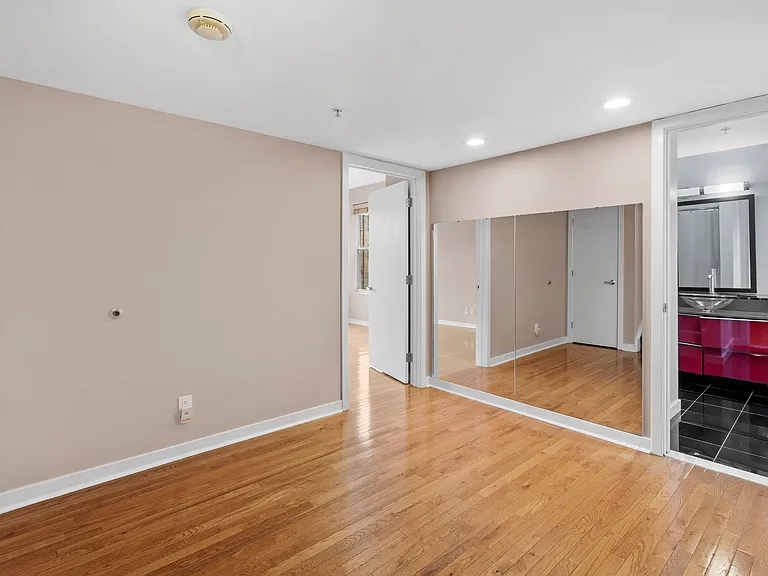712 N 2nd St — Photo 18