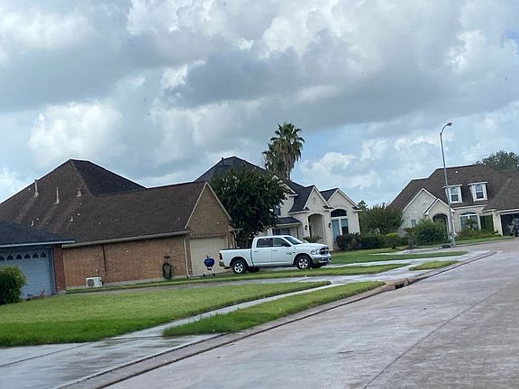 4th image of 110 Hamilton Ct