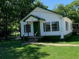 612 Heath St, Normangee, TX 77871