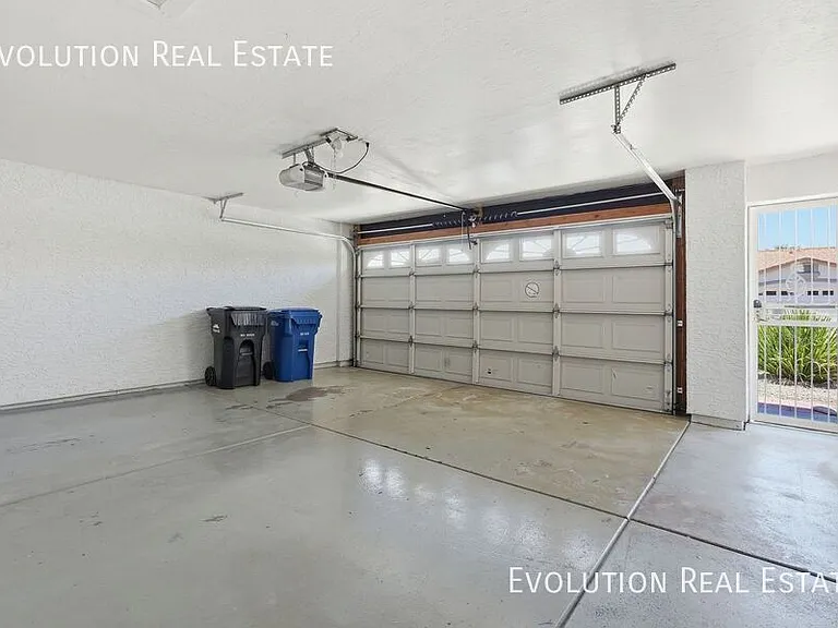 2329 N Recker Rd #86 — Photo 31