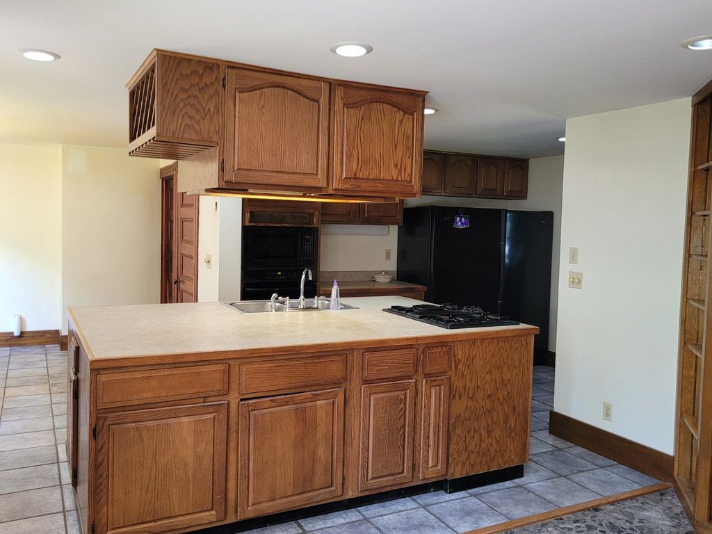 17 Maplewood Avenue, Milton, VT - View 3