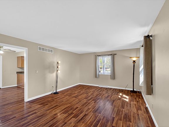 5th image of 2430 Westline Dr