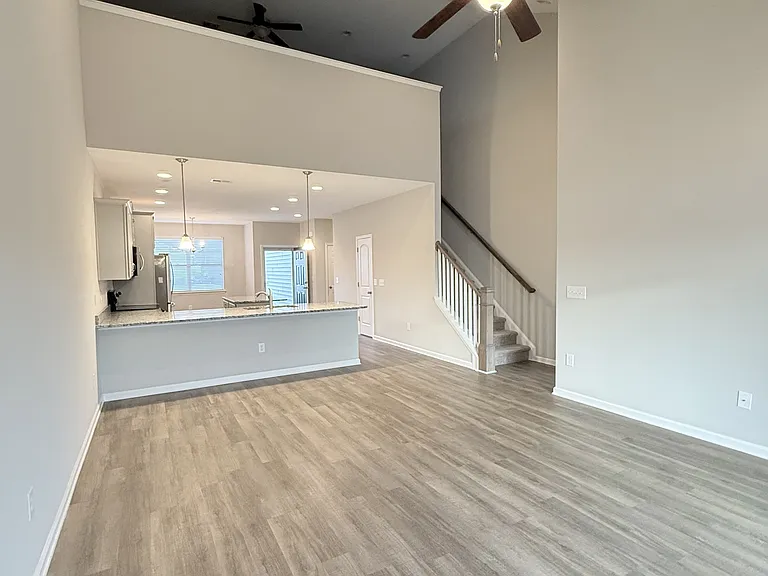 220 Machrie Loop #A — Photo 8