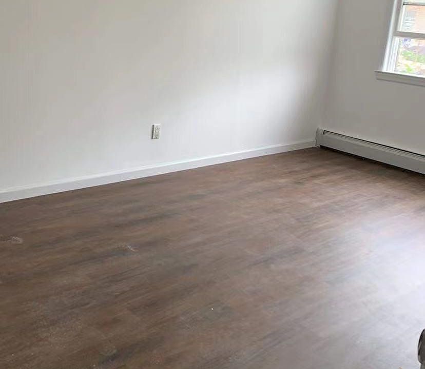2nd image of 1 12xx St