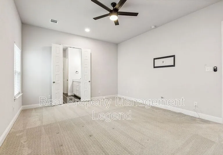 6644 Windfall Dr — Photo 16