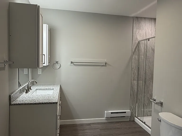 30-32 Osborne St #3 — Photo 10