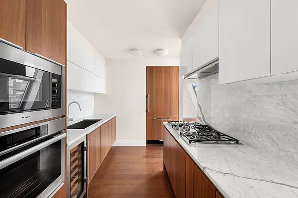 Rented by Compass | media 23