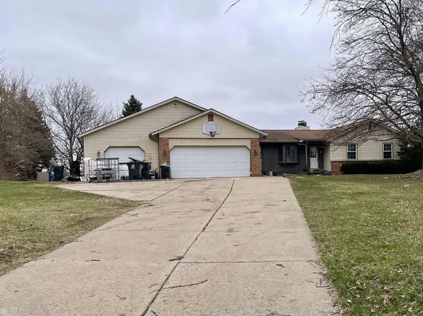 485 Waldon Rd, Orion, MI 48359