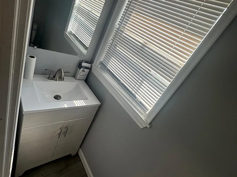 5009 Lexington Ave — Photo 7