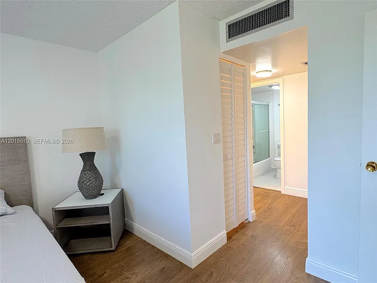 20400 W Country Club Dr #209 — Photo 12