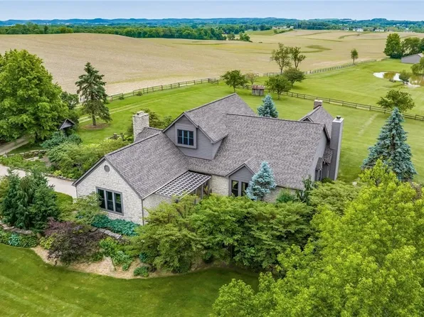 1333 Rock Mill Rd NW, Lancaster, OH 43130
