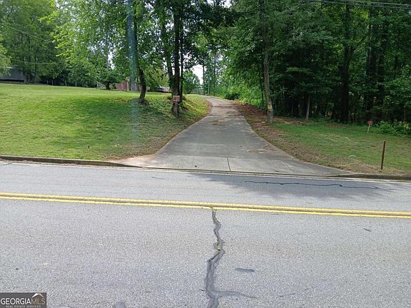 4th image of 3873 Paul Samuel Rd NW