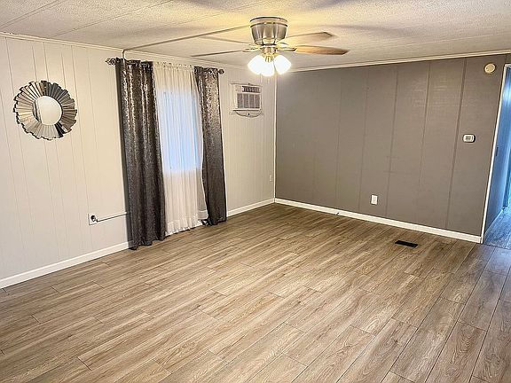 5th image of 128 S Compass Dr
